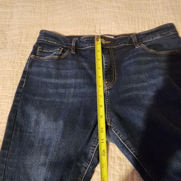 Studio Blue Womens Sz 32 Mid Rise Dark Wash Tapered Leg  Frayed Hem - Picture 9 of 11